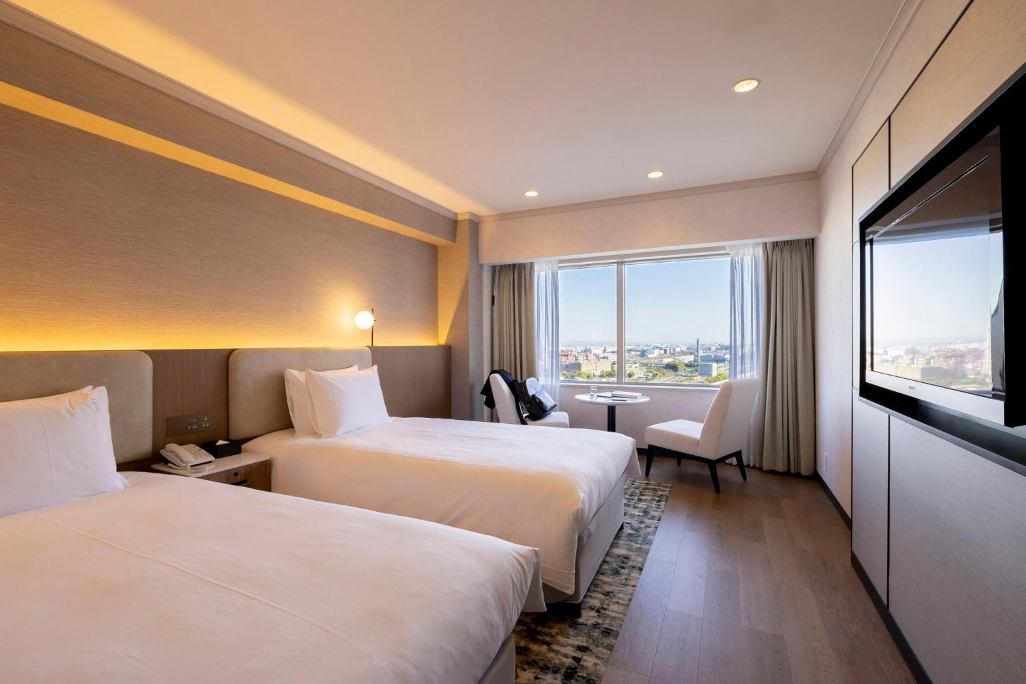 Premium Twin Room Canal View