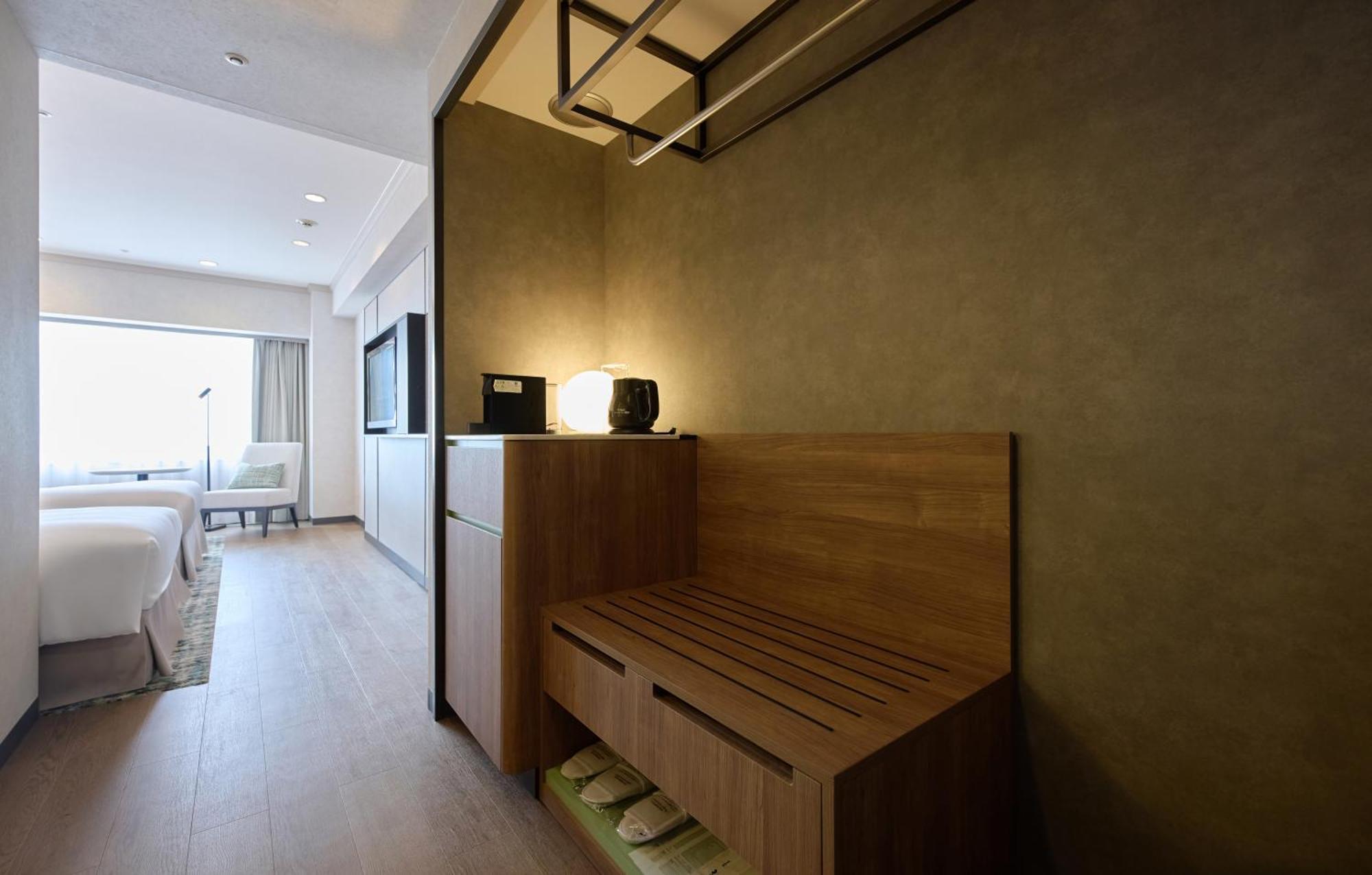 Premium Twin Room Canal View