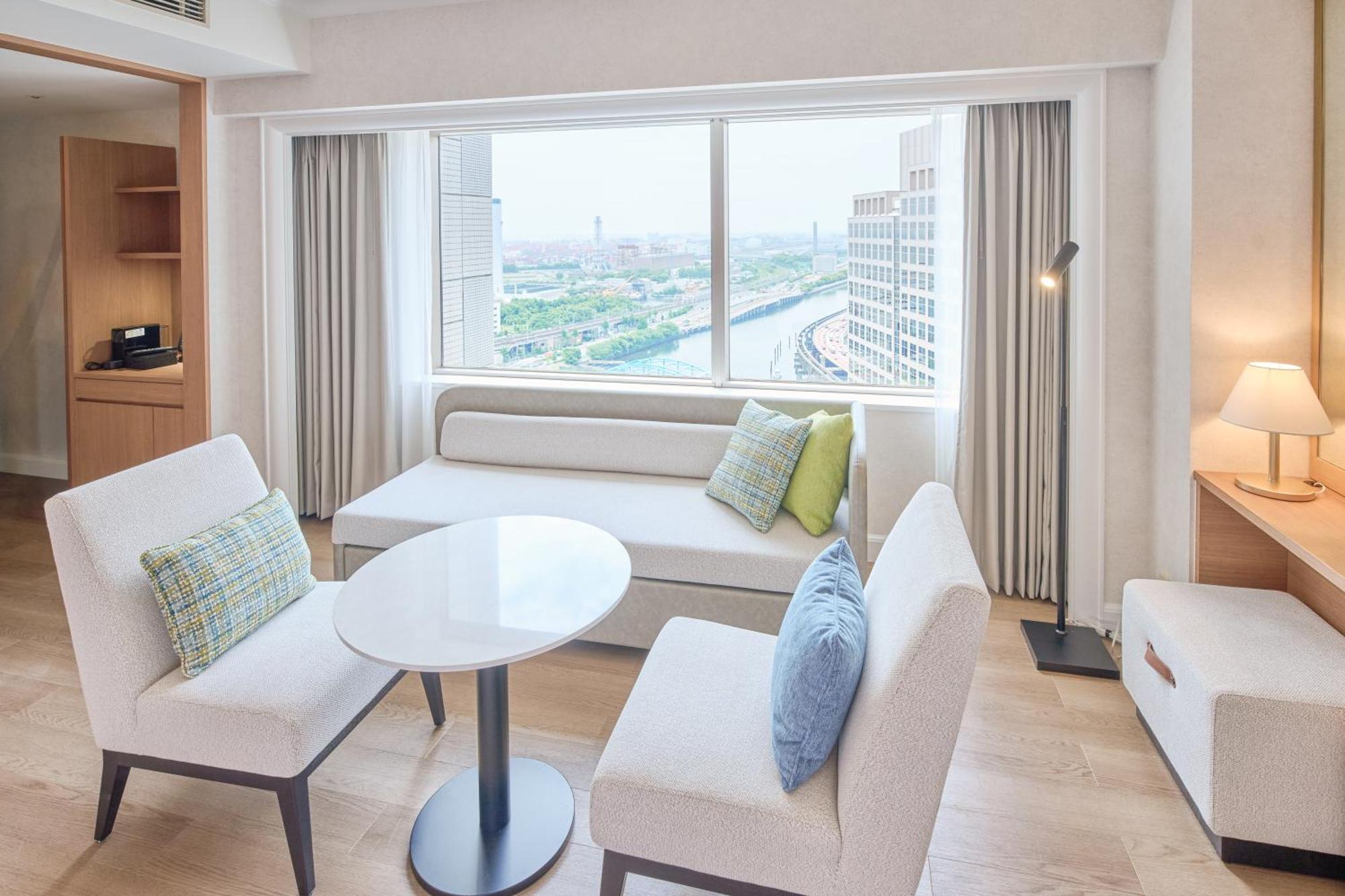 Premium Room Three Single Beds Canal View Corner